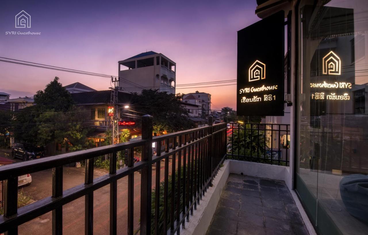 Syri Guesthouse Vientiane Hostel & Cafe エクステリア 写真